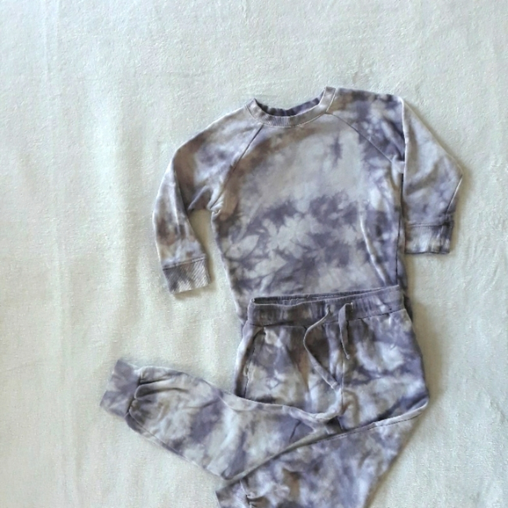 Kids Sweatsuit, size 5